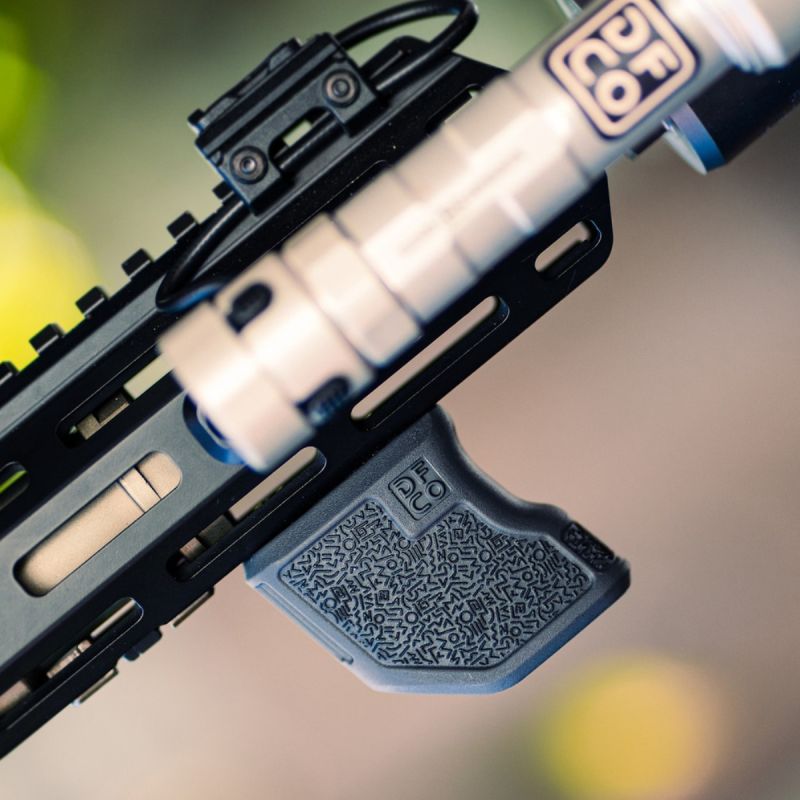 Poignée avant AR15 Tiger Claw Die Free – Grip M-LOK tir dynamique