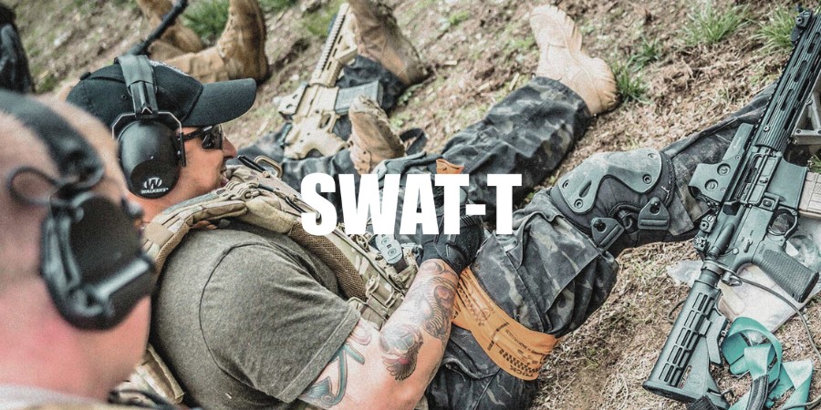 Mise en place du garrot Swat-t sur en autonomie sur la cuisse en situation d'entrainement.